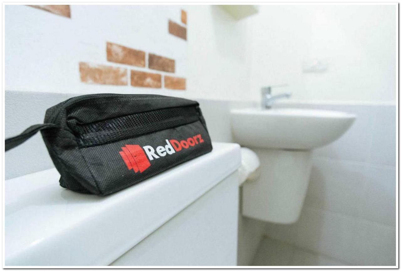 Reddoorz Near Penimbangan Beach Singaraja מראה חיצוני תמונה