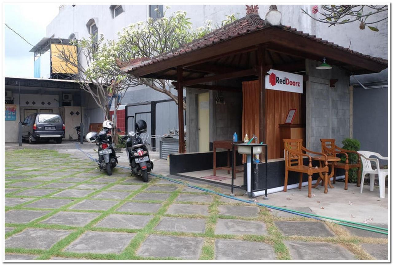 Reddoorz Near Penimbangan Beach Singaraja מראה חיצוני תמונה