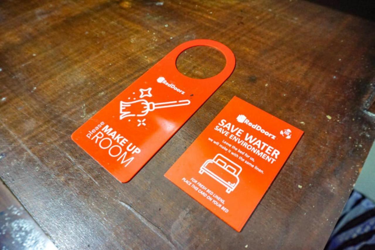 Reddoorz Near Penimbangan Beach Singaraja מראה חיצוני תמונה