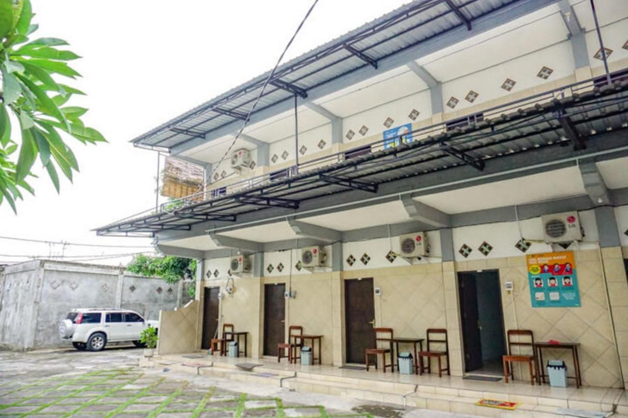 Reddoorz Near Penimbangan Beach Singaraja מראה חיצוני תמונה